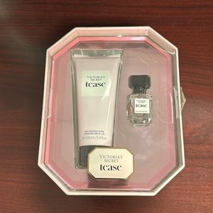 Victoria’s Secret tease gift set